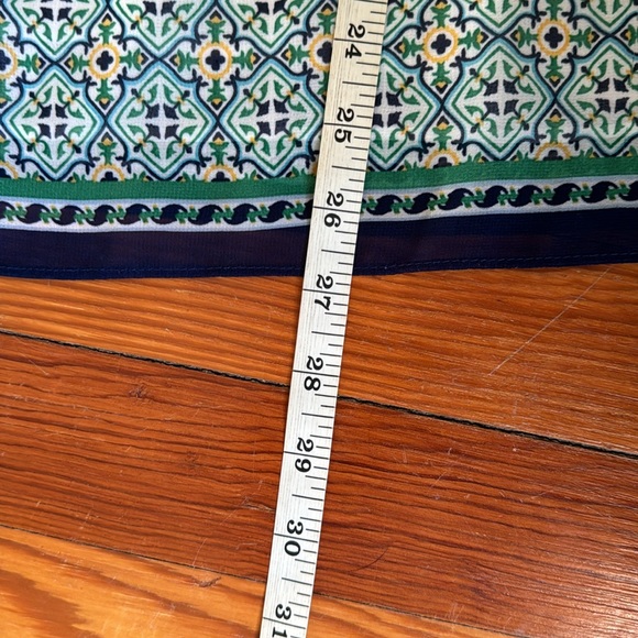 Max Studio sleeveless green and blue print blouse with keyhole tie. Size… - Picture 6 of 12